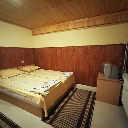 комплекс петлето Holiday home *