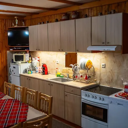 комплекс петлето Holiday home *